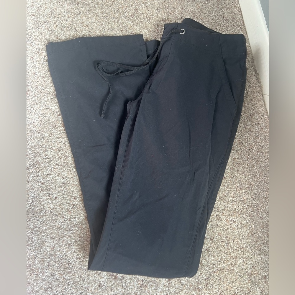 Size 6 black Columbia hiking pants.